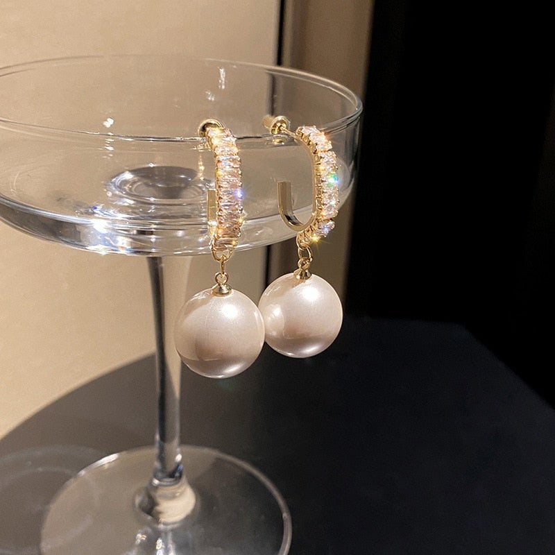 Luxurious Pearl and Zircon Earrings