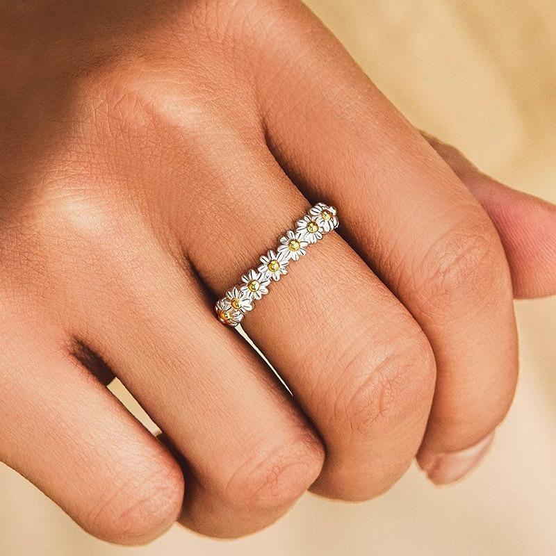 Adjustable Silver Ring with Handmade Enamel and Daisy Pattern