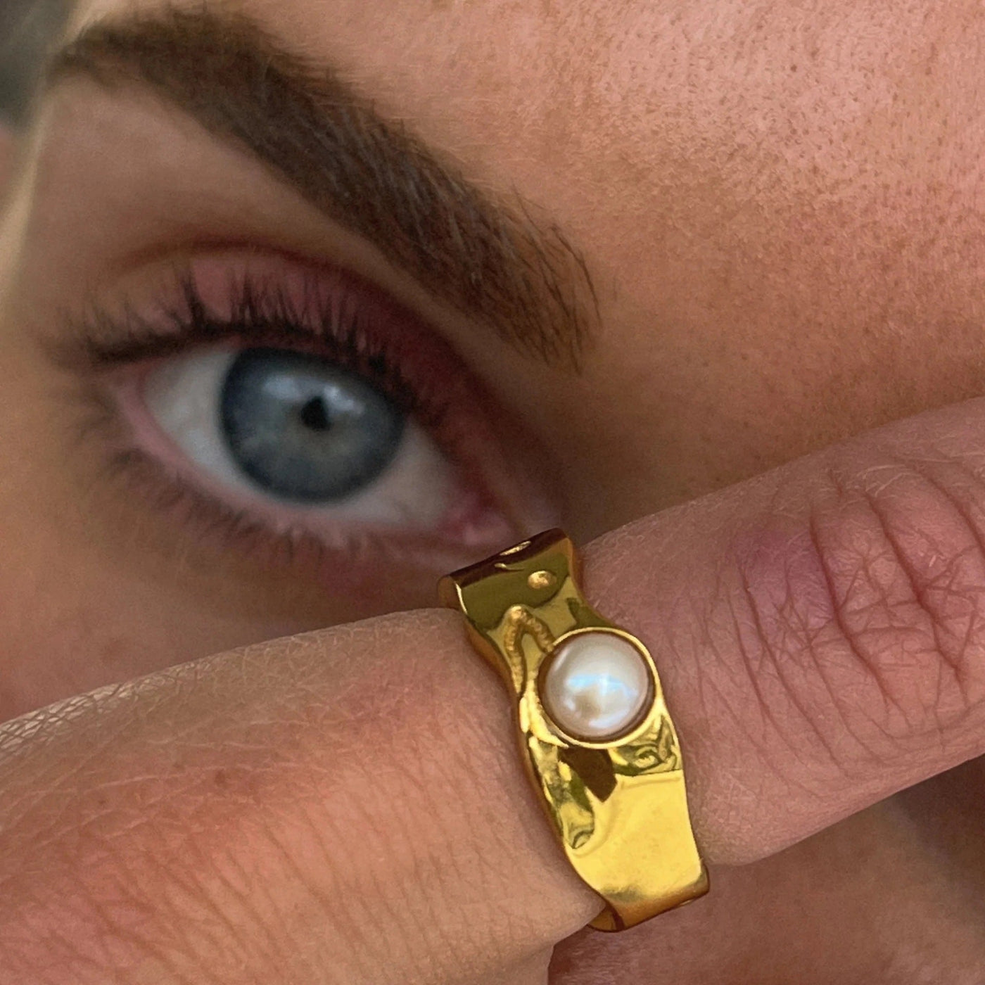 Vintage Natural Gold Ring with Pearl