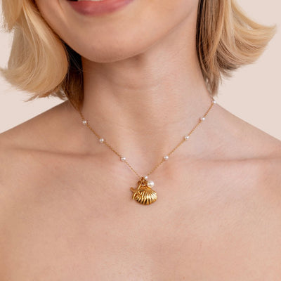 Ariya Shell Charm Necklace