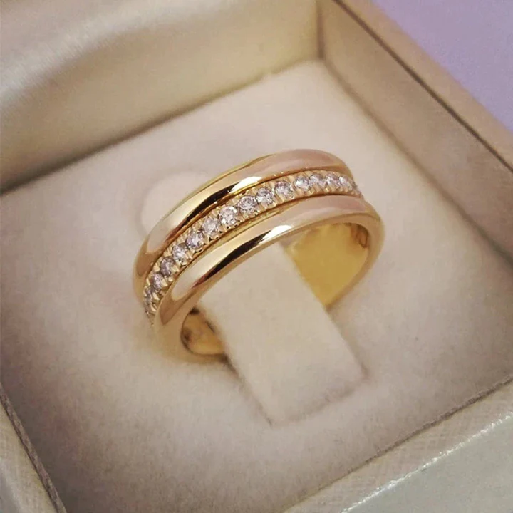 Elegant Zircon Ring